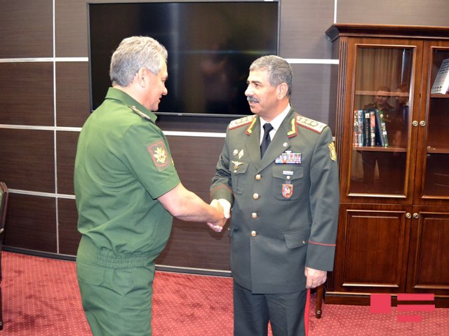 Va a mantenerse la entrevista entre los ministros de Defensa  de Rusia y Azerbaiyán